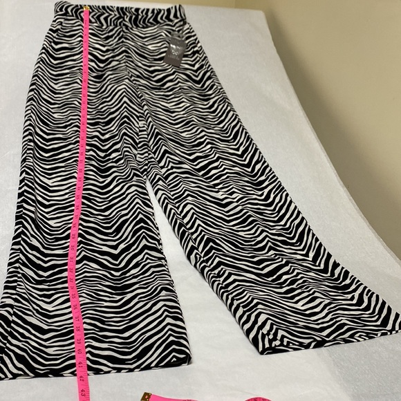 NWT:Vince Camuto Zebra Print Lightweight Wide Leg Flowy Pants - Picture 7 of 12